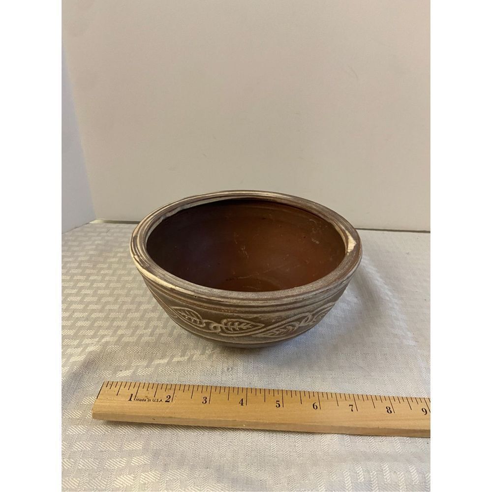 Decorate fine‎ pottery clay? Brown color Made in Vietnam